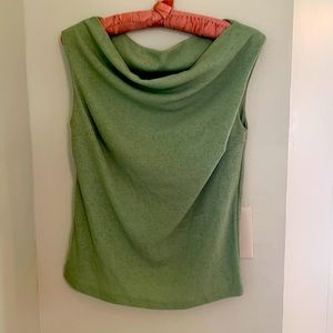 ⭐️4/$22 Toto sleeveless top